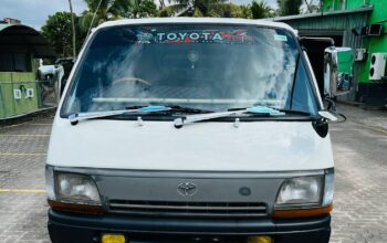 Toyota Hiace Dolphin Super GL LH 119