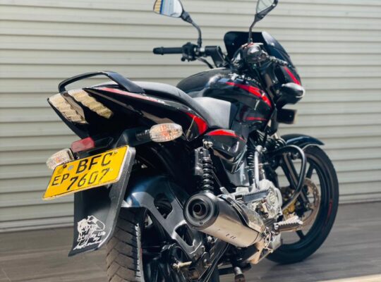 Bajaj Pulsar 150CC