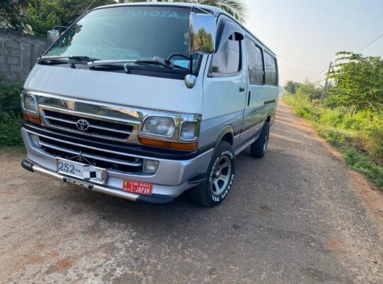 Toyota Hiace Dolphin Super GL LH 113 1993